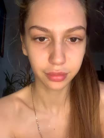 Malvinka2229 Live Sex December 13, 2025