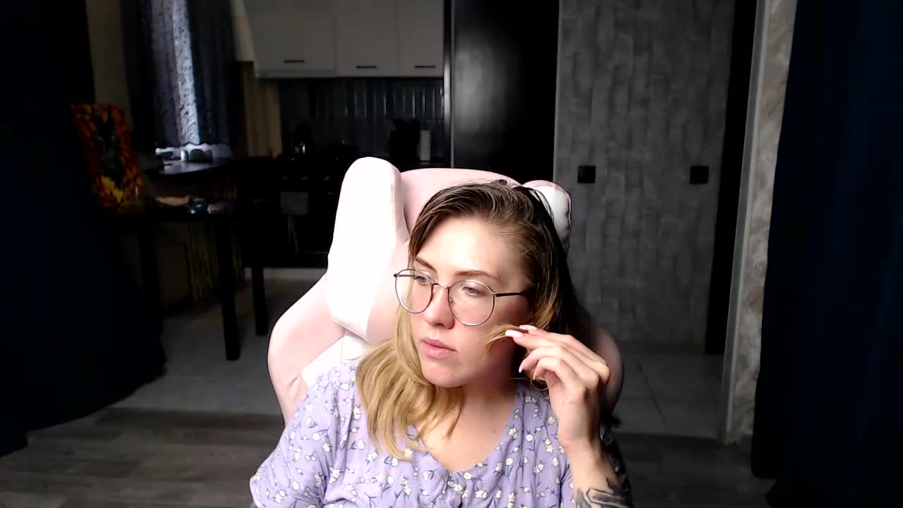 Regimasmile Live Sex December 14, 2025