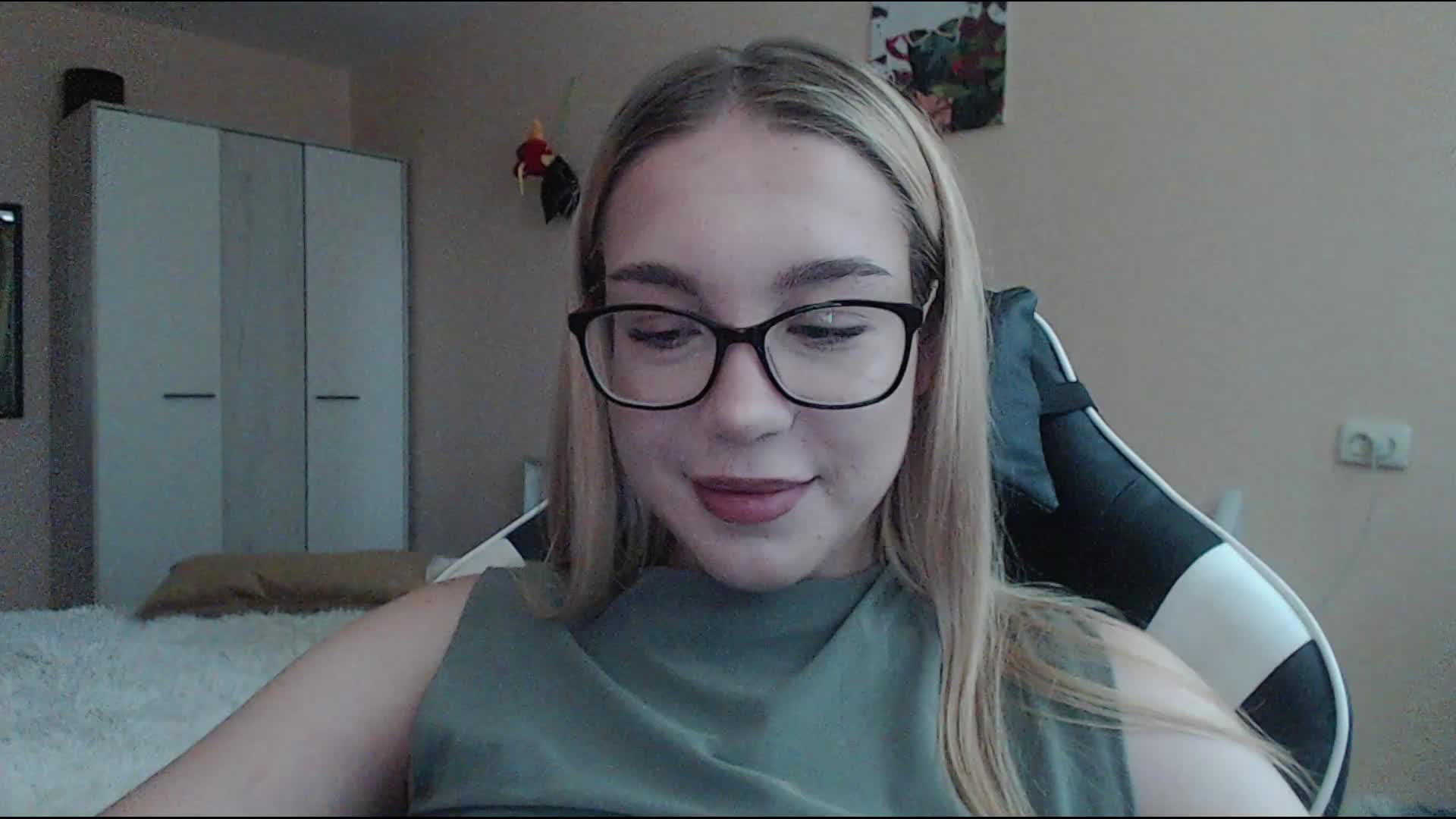 maksisy Live Sex December 14, 2025