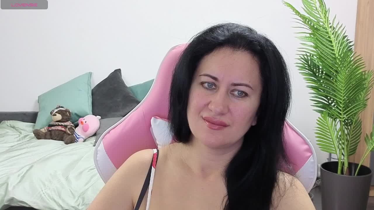 monica-blackk Live Sex December 14, 2025