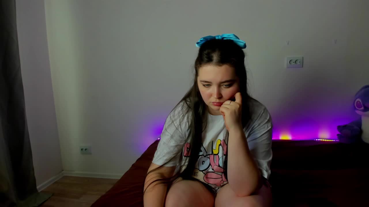 Alicenextdoor Live Sex December 17, 2025