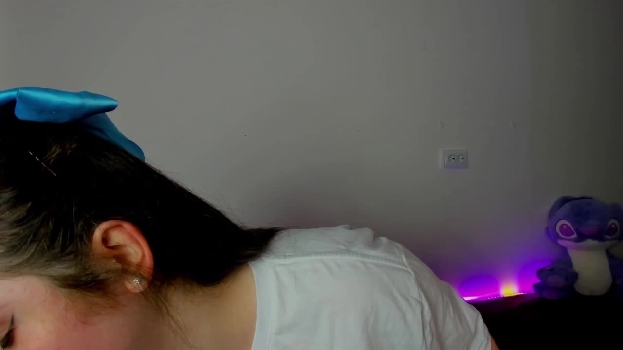 Alicenextdoor Live Sex December 17, 2025