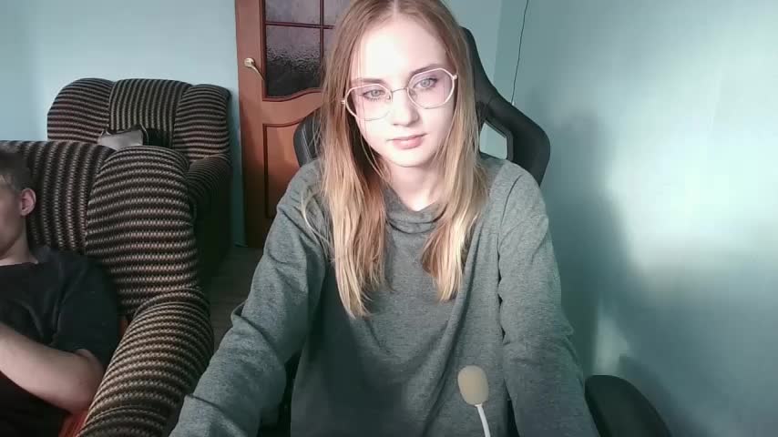 emolina1337 Live Sex December 14, 2025