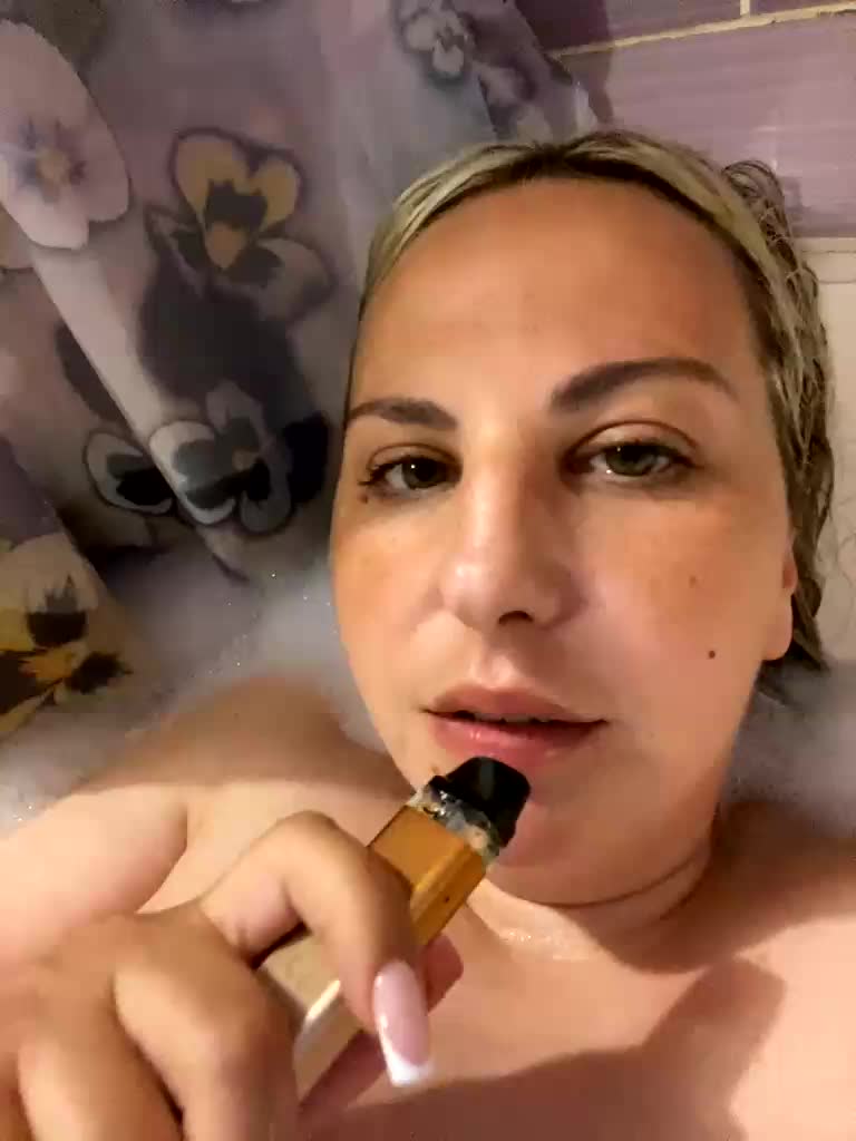 Roksi-8 Live Sex December 14, 2025