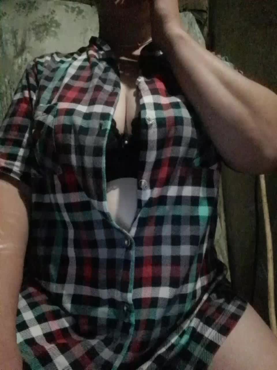 Iriska2025 Live Sex December 19, 2025