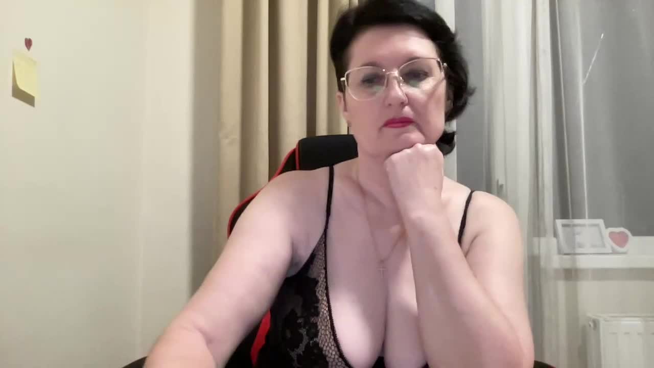 HotMilfPussy Live Sex December 18, 2025