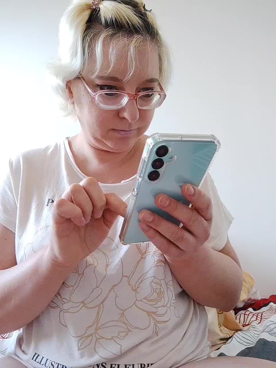 Vika211 Live Sex December 18, 2025