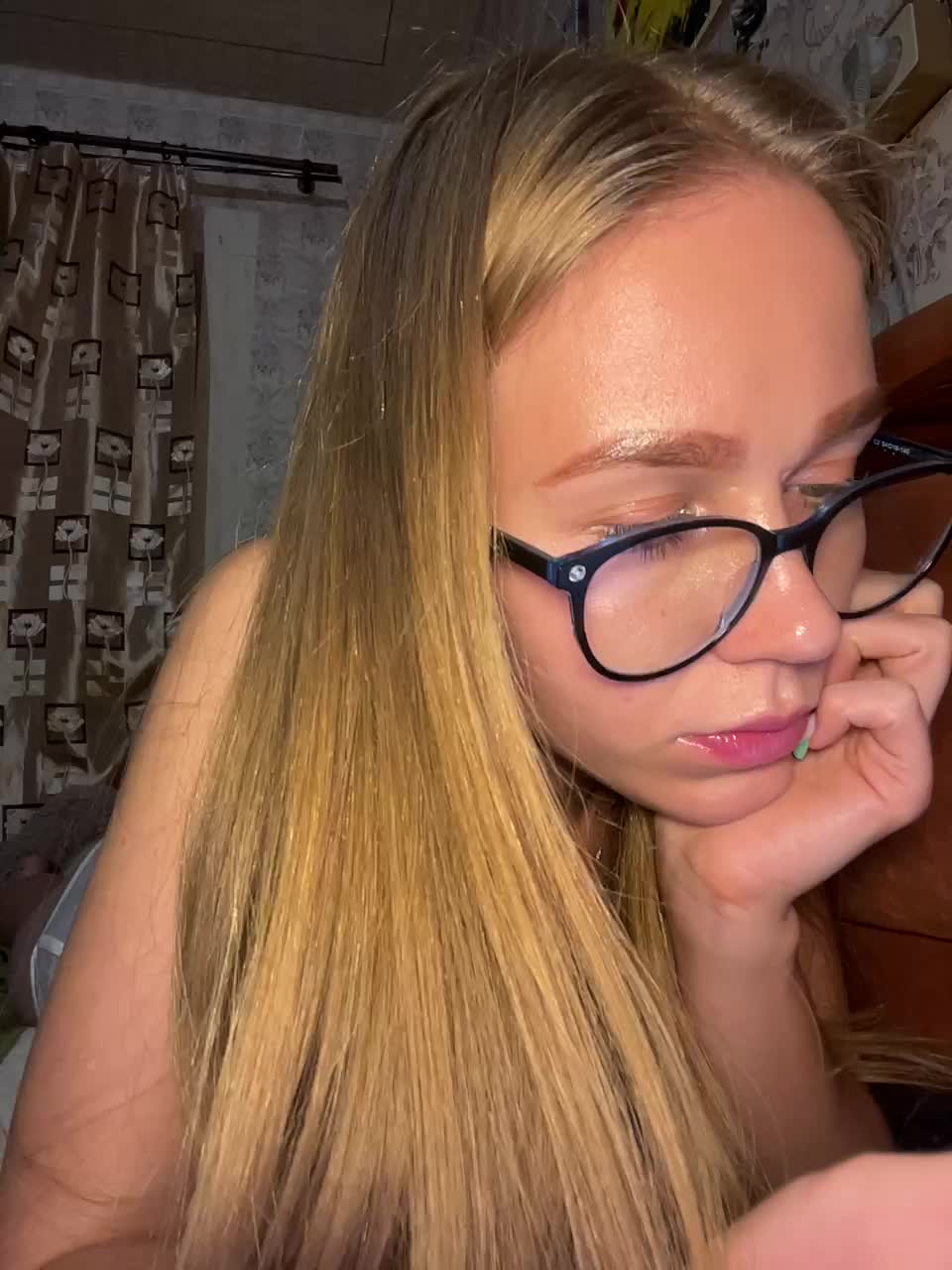 Milana22a Live Sex December 14, 2025