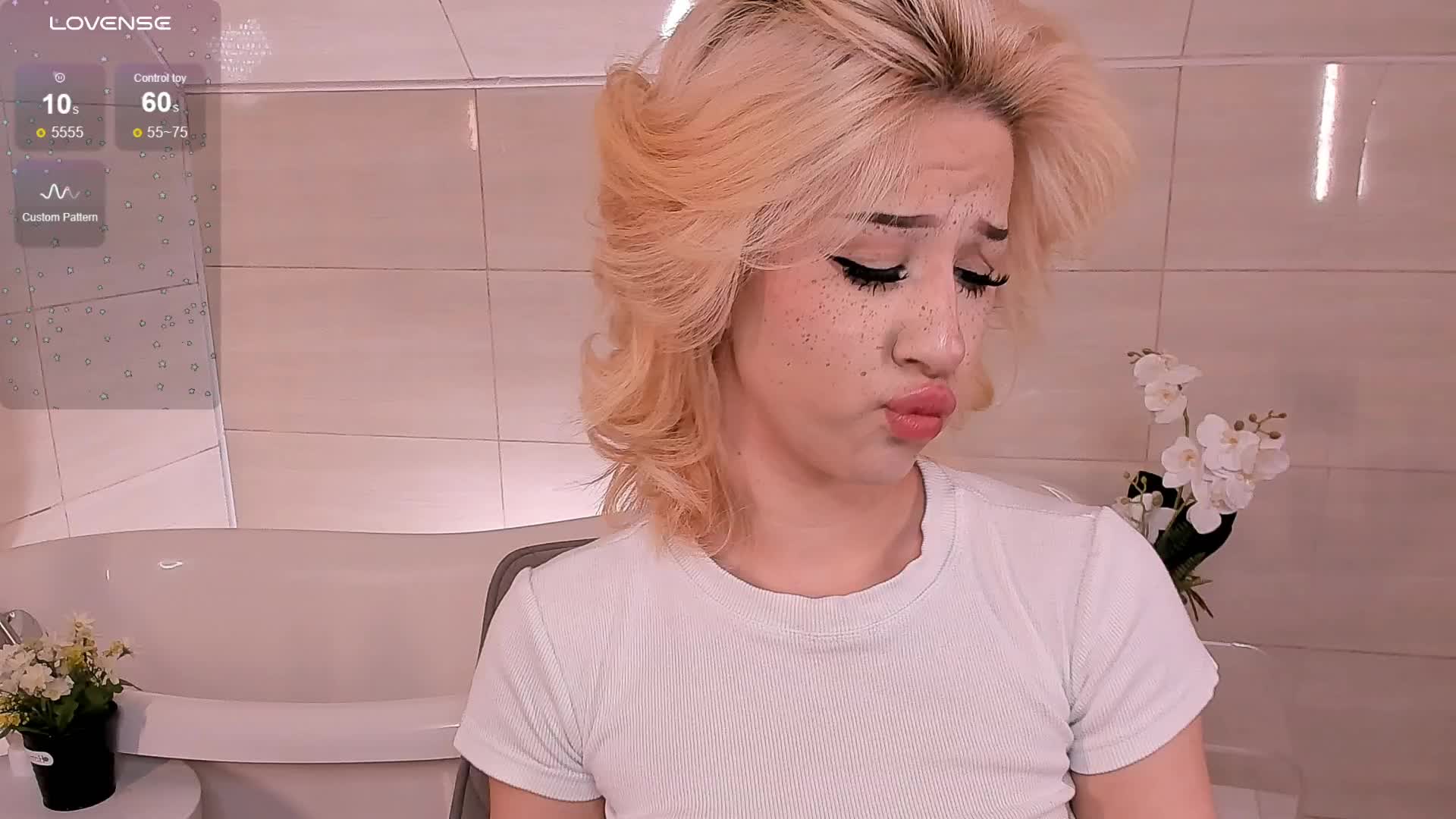 Necucubi Live Sex December 18, 2025