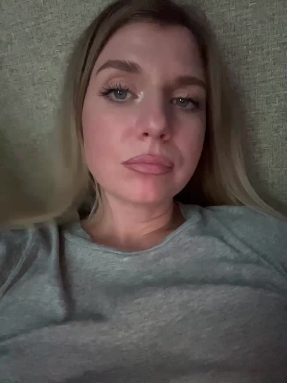 KotiMrrr Live Sex December 17, 2025