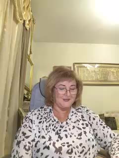KarinkaSweet Live Sex December 14, 2025