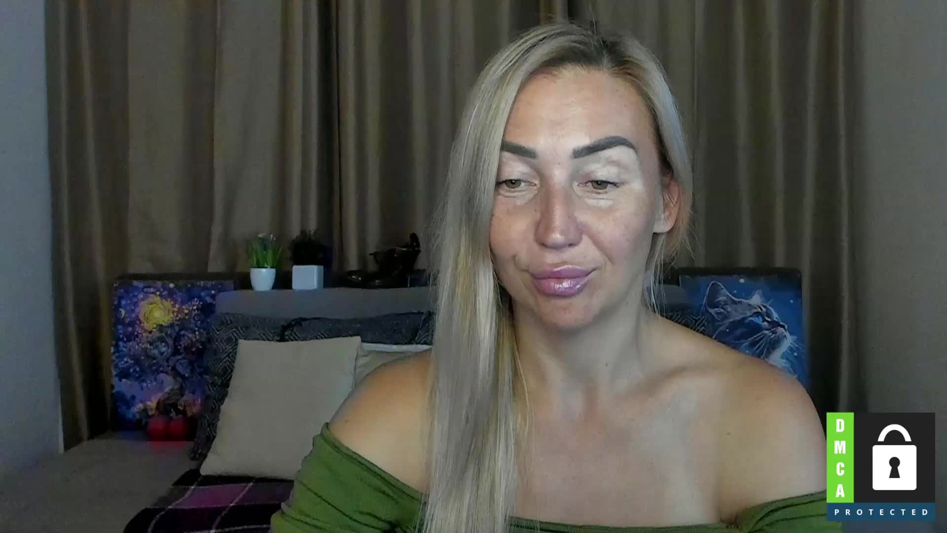 Jullyblondkiss Live Sex December 14, 2025