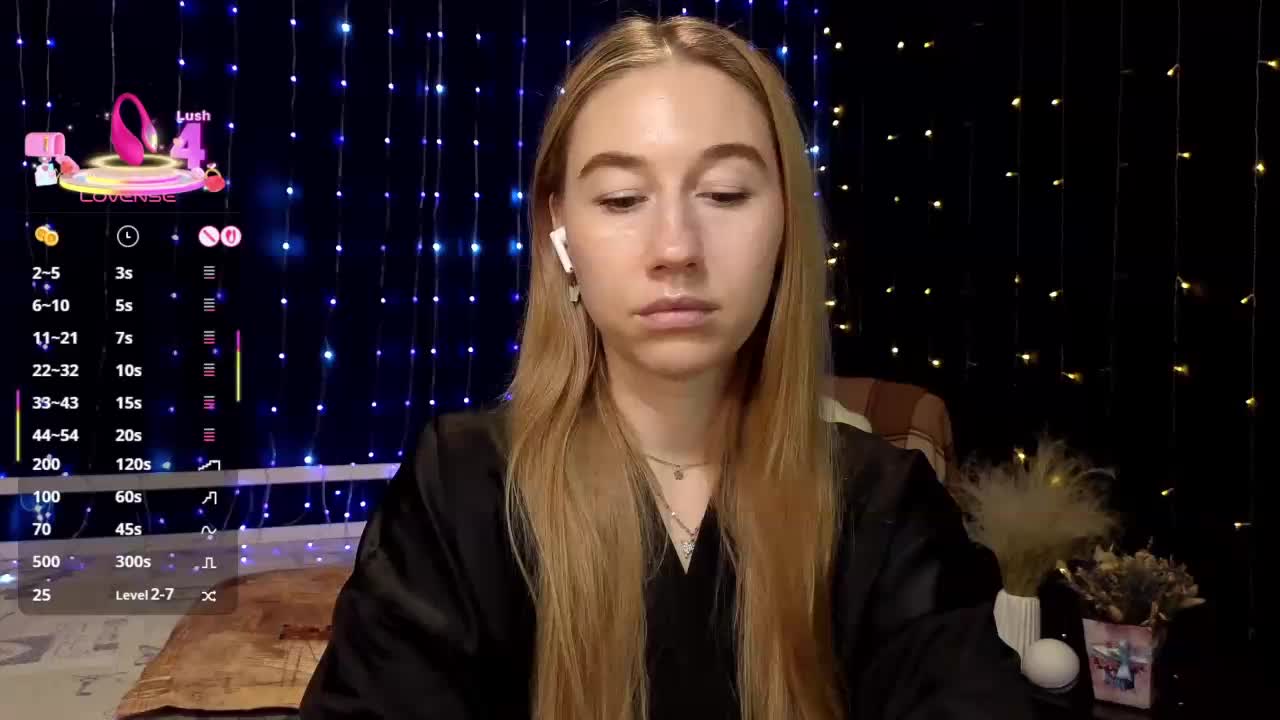 kiskaWEDNESDAY Live Sex December 17, 2025