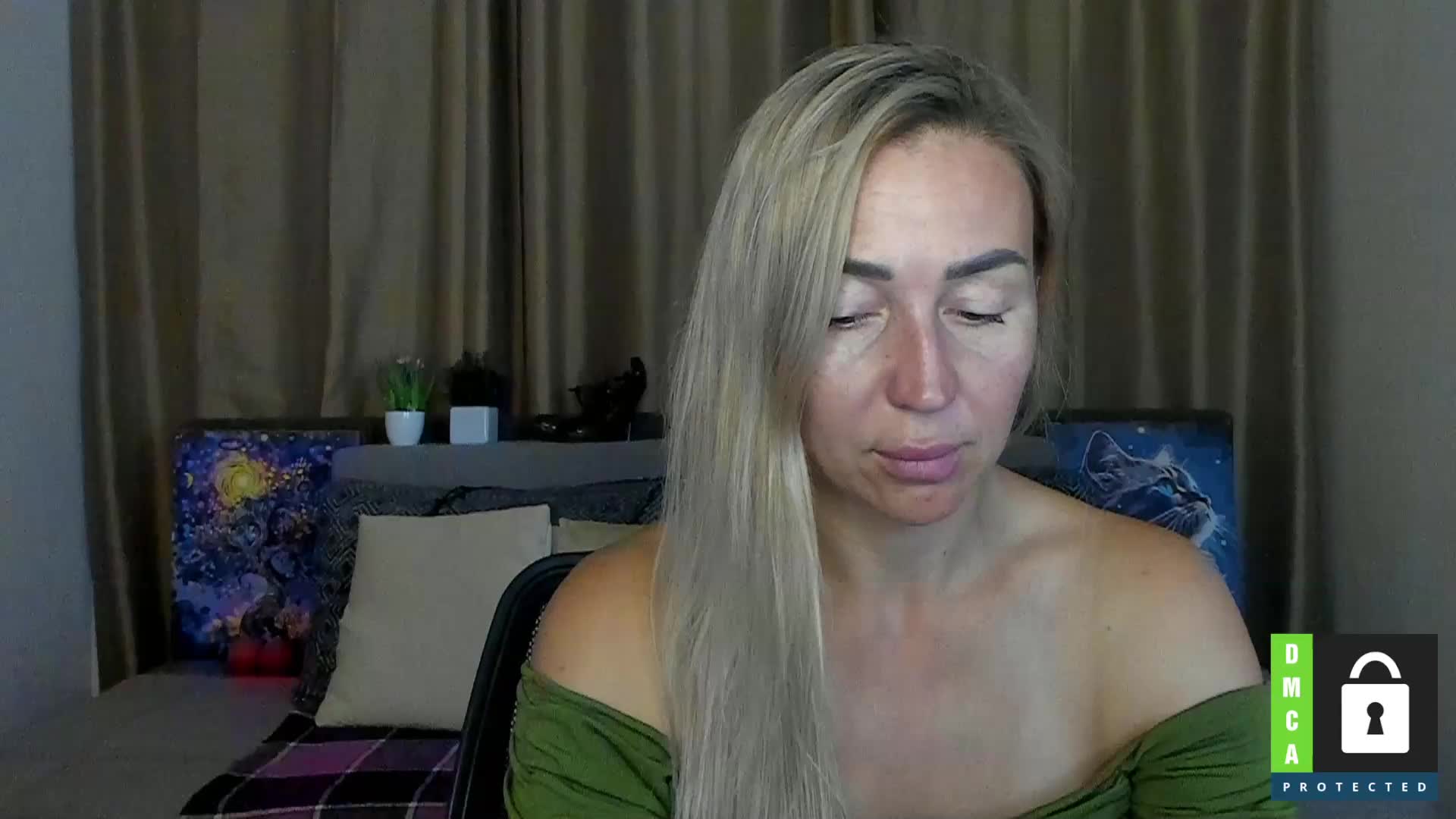 Jullyblondkiss Live Sex December 14, 2025