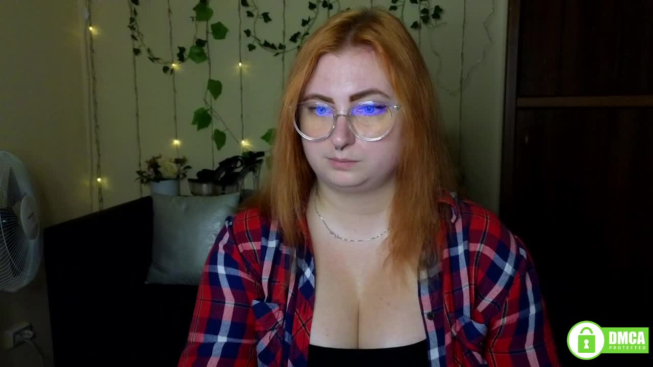 Aliciaredluv Live Sex December 17, 2025