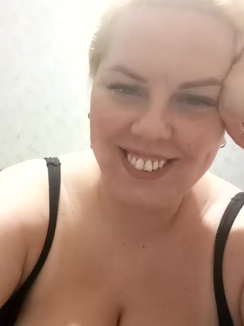 blondy_girl1499 Live Sex December 13, 2025