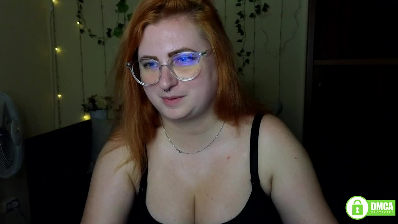 Aliciaredluv Live Sex December 17, 2025