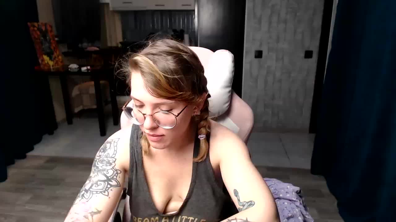 Regimasmile Live Sex December 18, 2025