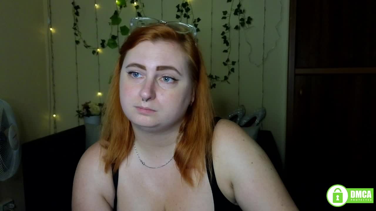 Aliciaredluv Live Sex December 17, 2025