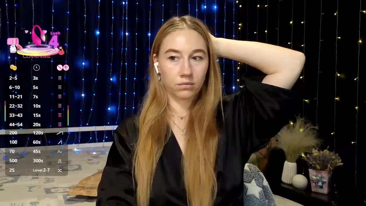 kiskaWEDNESDAY Live Sex December 17, 2025