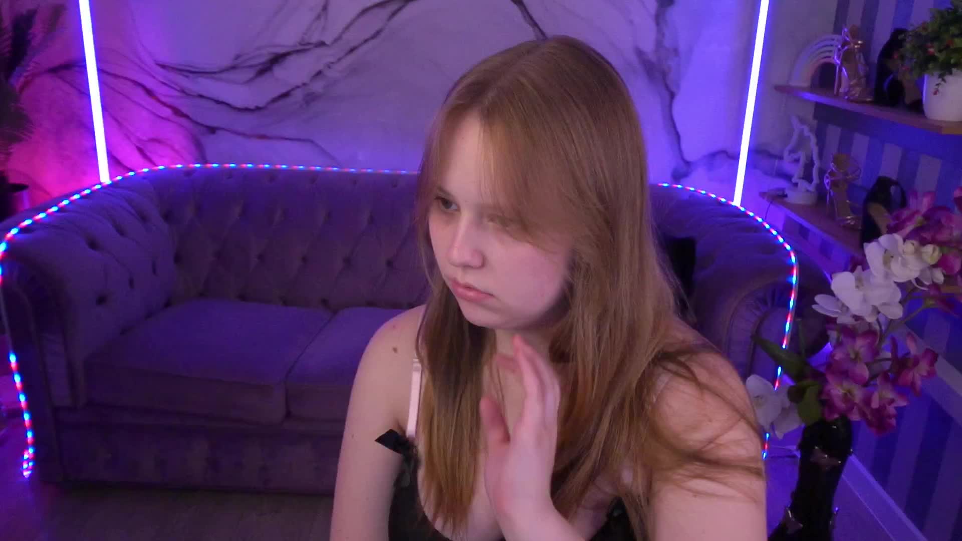 CrystallPaws Live Sex December 18, 2025