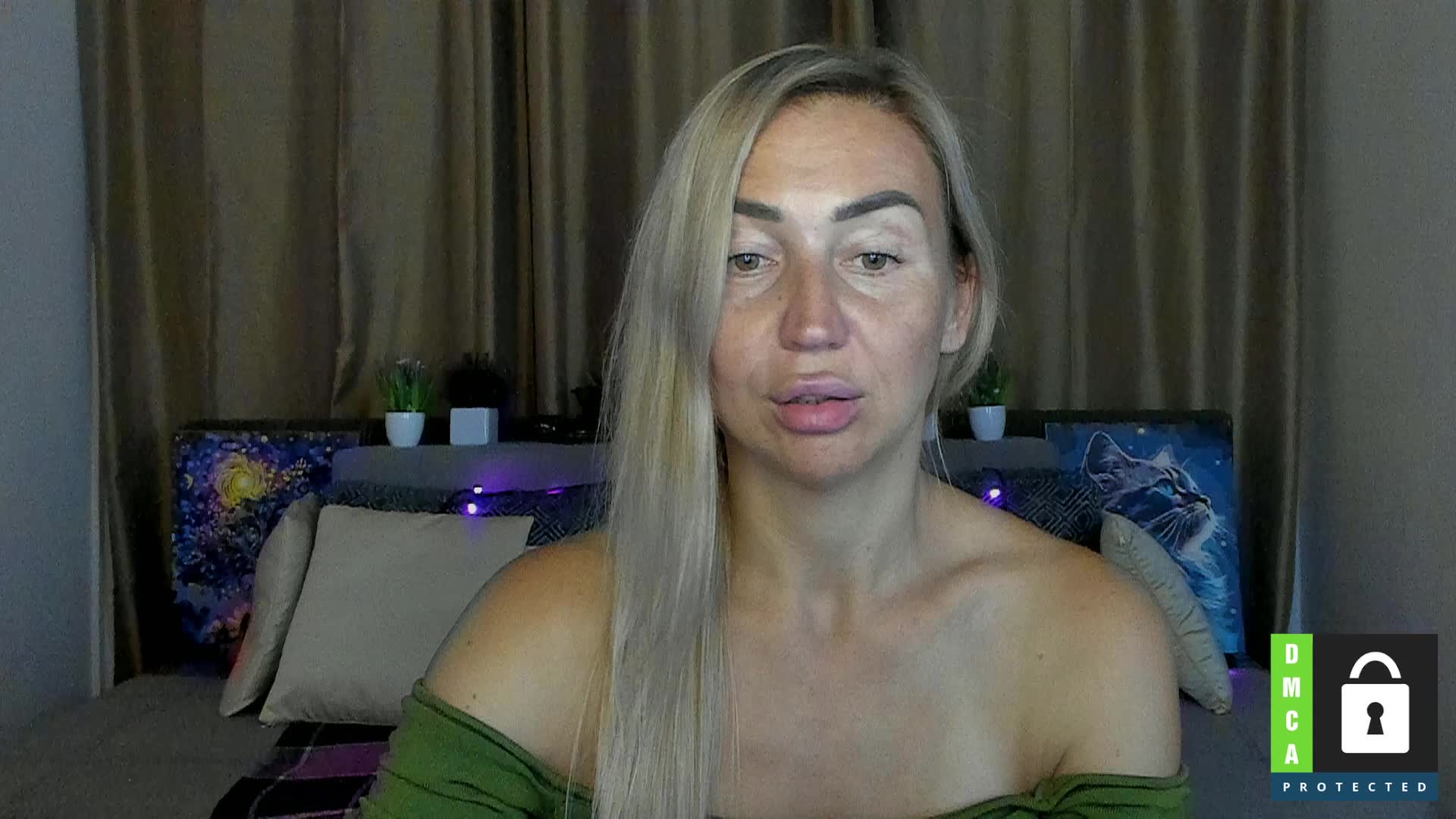 Jullyblondkiss Live Sex December 14, 2025