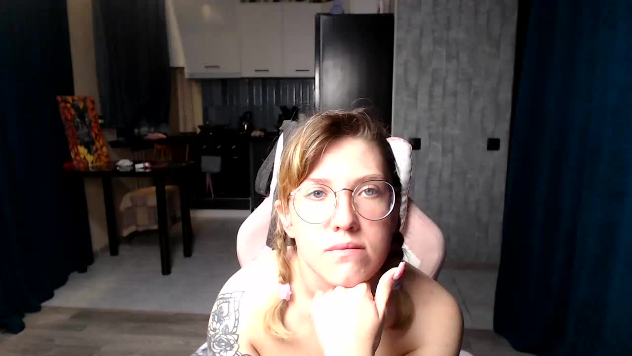 Regimasmile Live Sex December 18, 2025