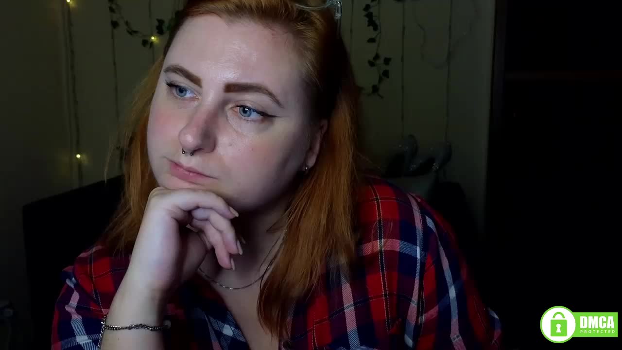 Aliciaredluv Live Sex December 17, 2025