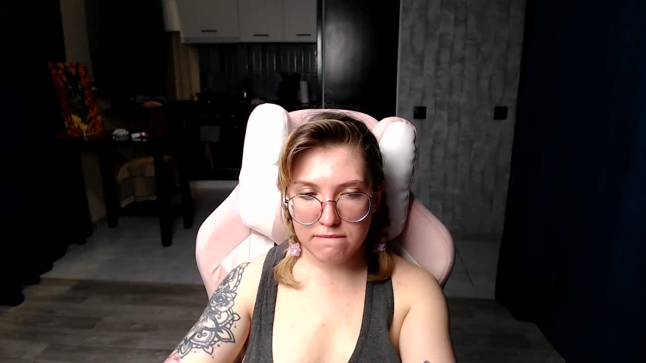 Regimasmile Live Sex December 18, 2025