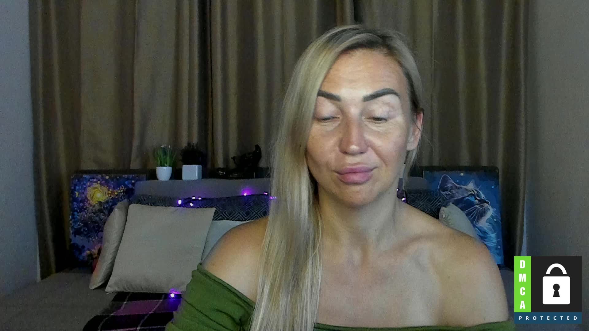 Jullyblondkiss Live Sex December 14, 2025