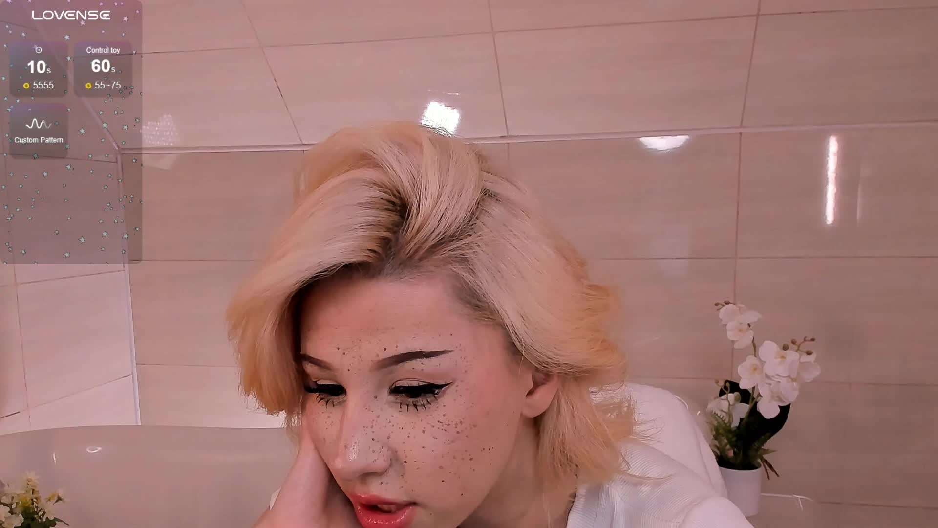 Necucubi Live Sex December 18, 2025