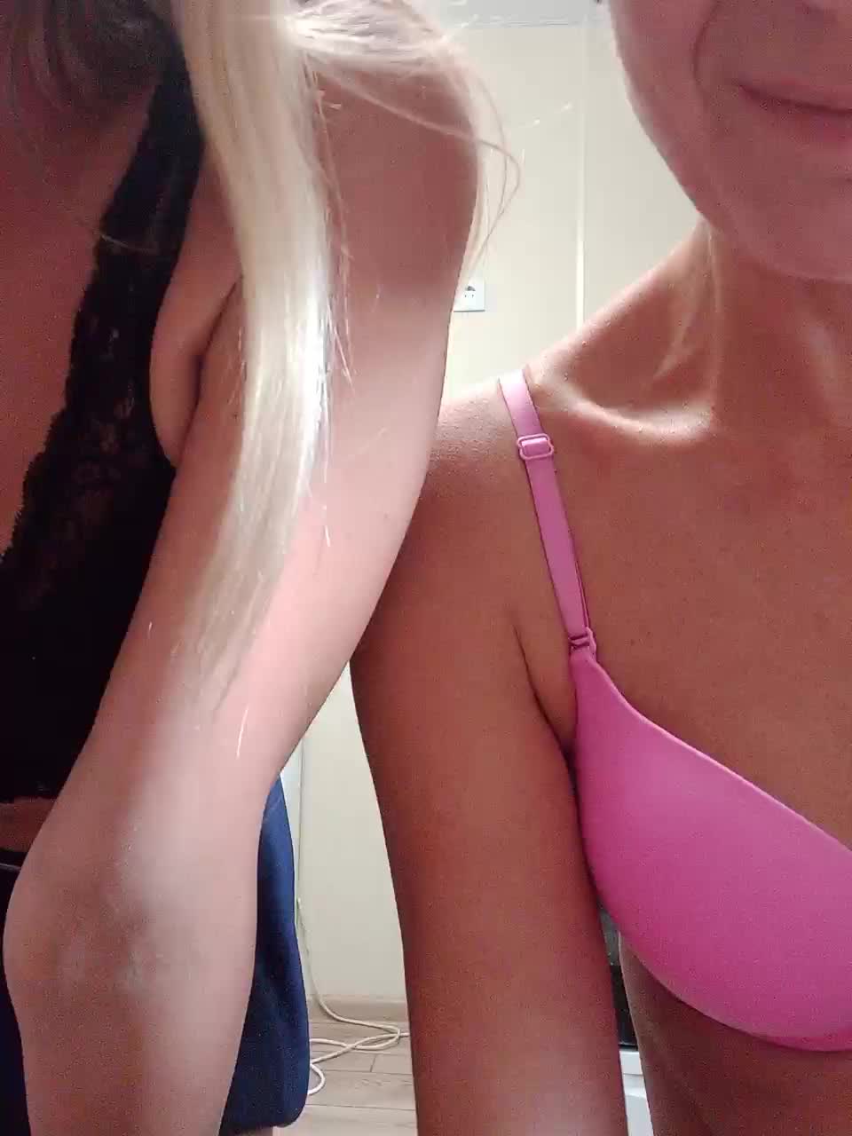 businka11223a Live Sex December 19, 2025