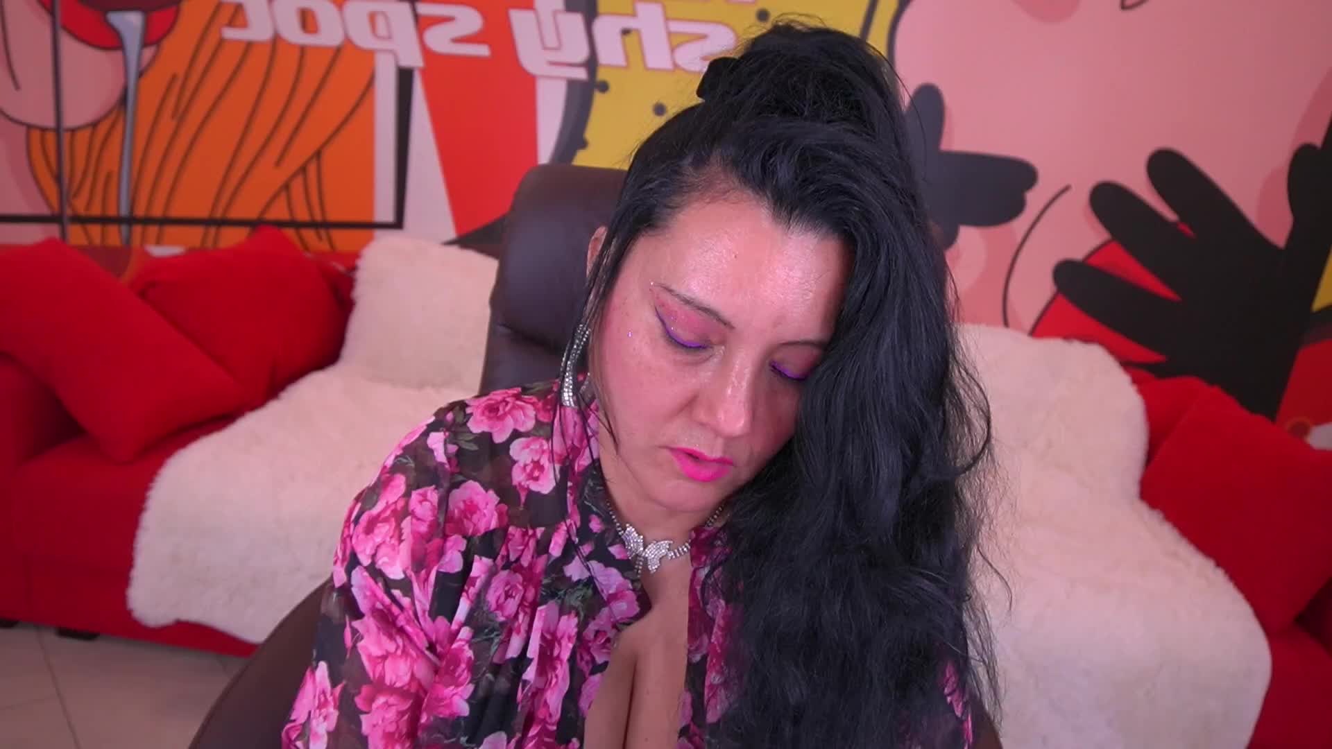 ValeryRosseee Live Sex December 18, 2025