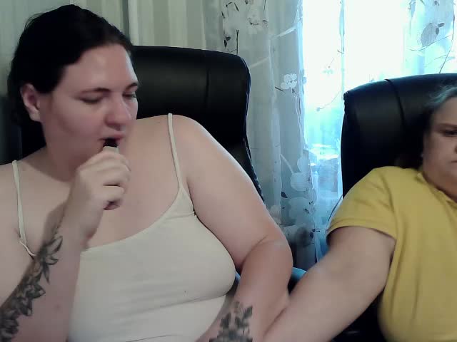 HollyXEva Live Sex December 14, 2025