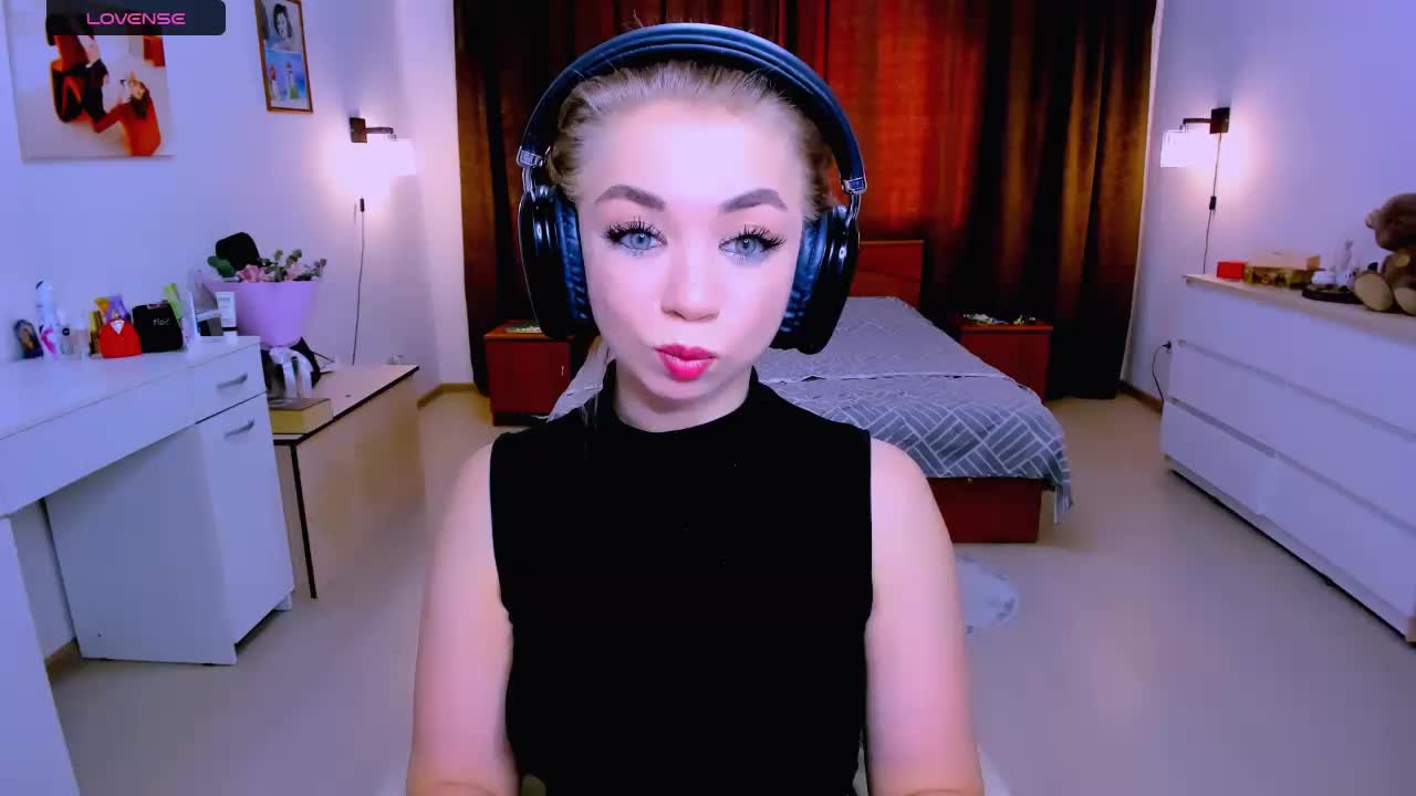 BabyNicole Live Sex December 14, 2025