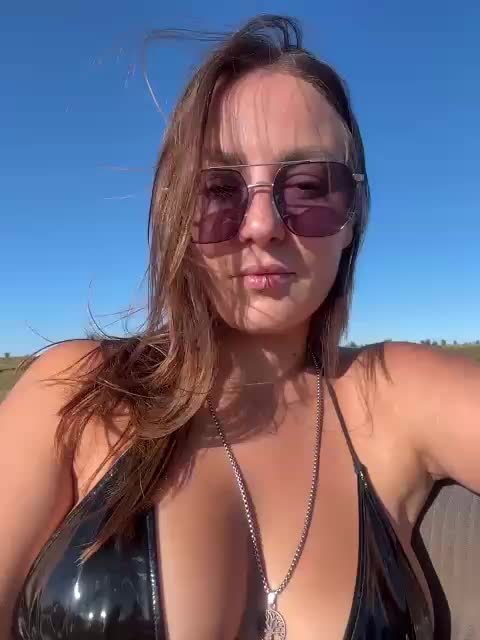 Mini-Molly69x Live Sex December 14, 2025