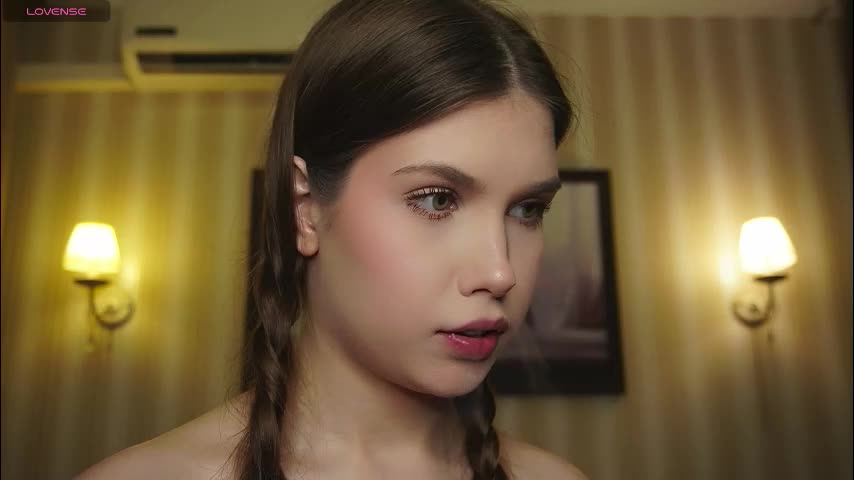 _eva_lee Live Sex December 12, 2025