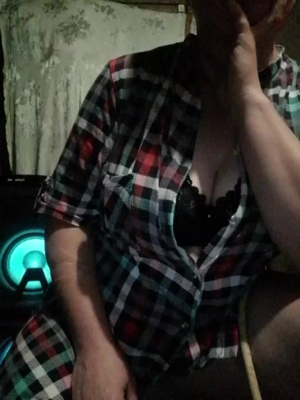 Iriska2025 Live Sex December 13, 2025