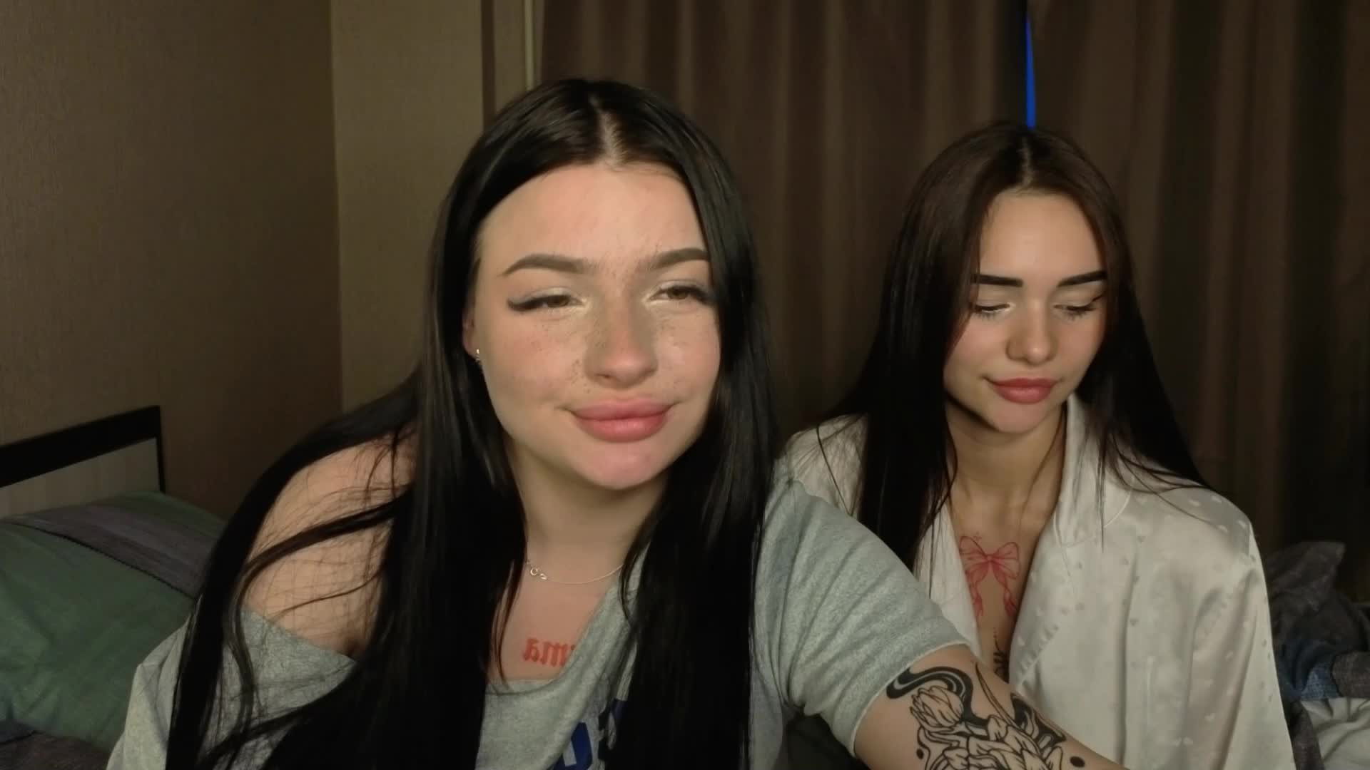 LisaAndDenis Live Sex December 18, 2025