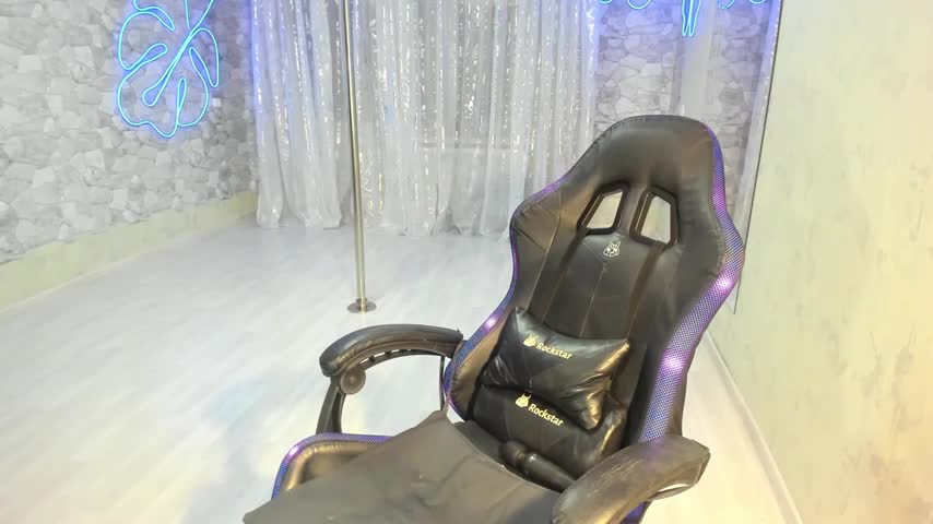 JessicaFamee Live Sex December 18, 2025