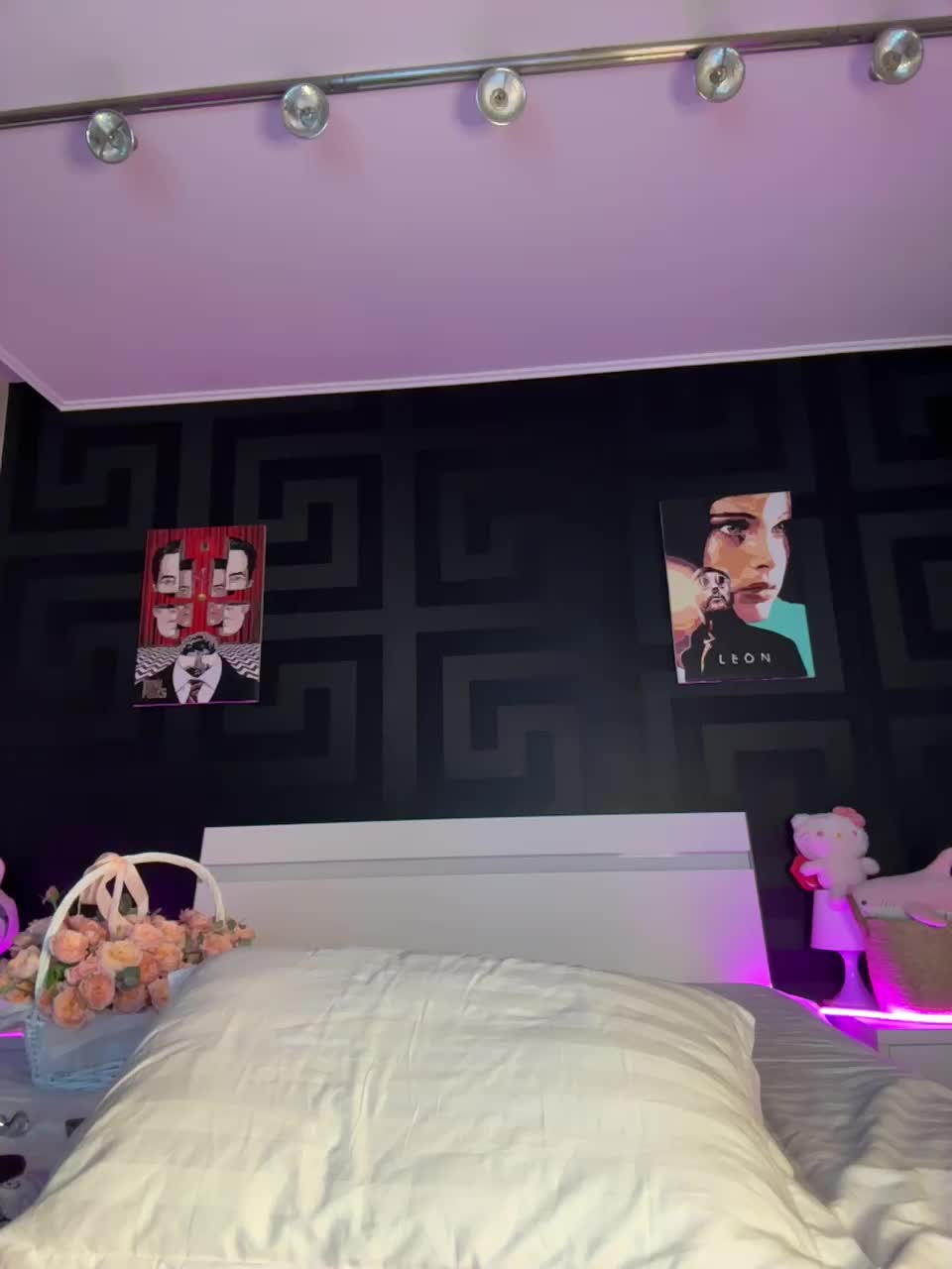 -Sara- Live Sex December 13, 2025