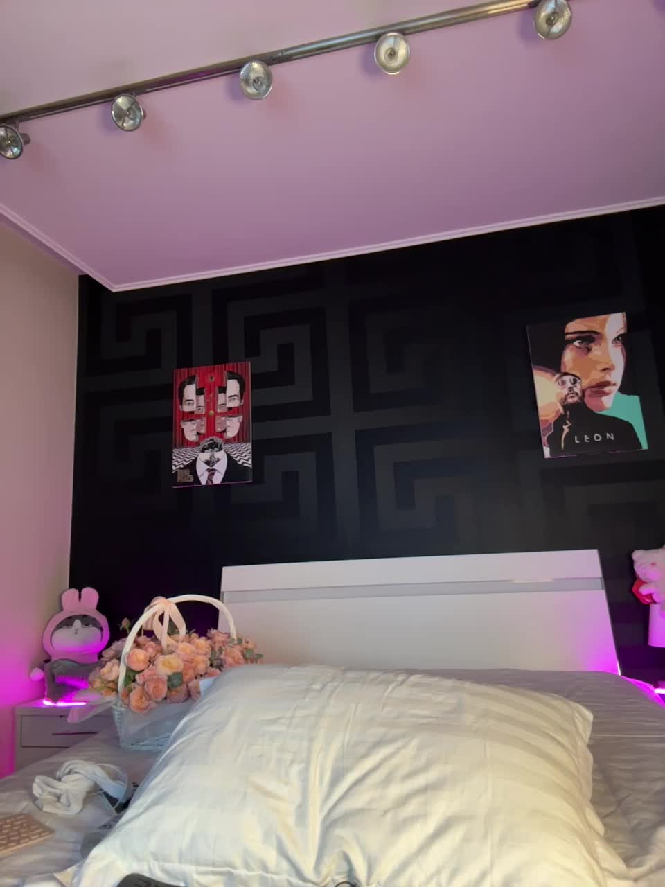 -Sara- Live Sex December 13, 2025