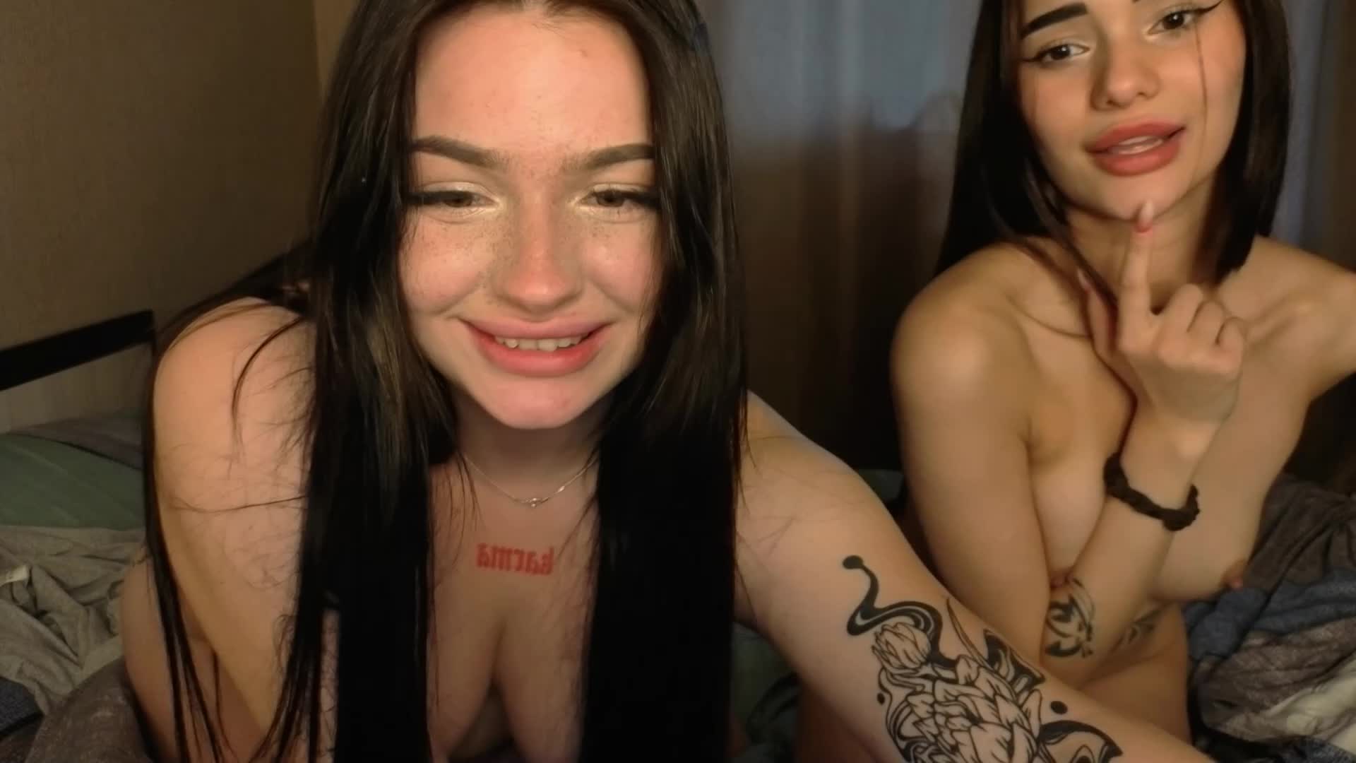 LisaAndDenis Live Sex December 18, 2025