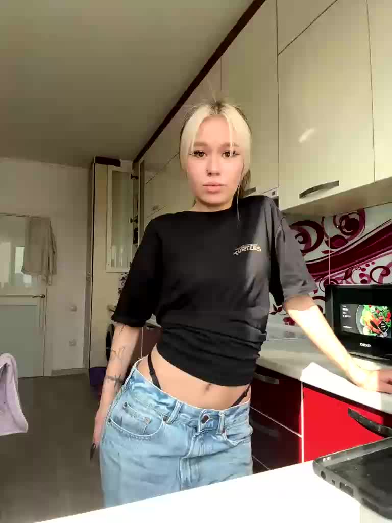 askorbinkiii Live Sex December 13, 2025