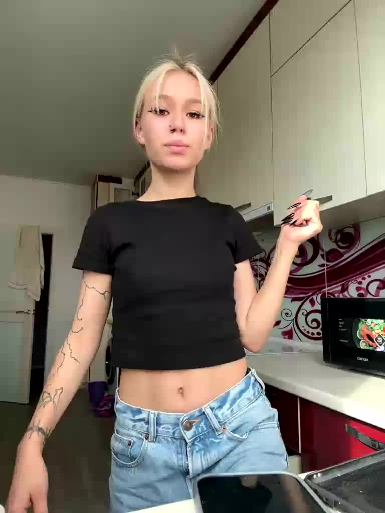 askorbinkiii Live Sex December 13, 2025