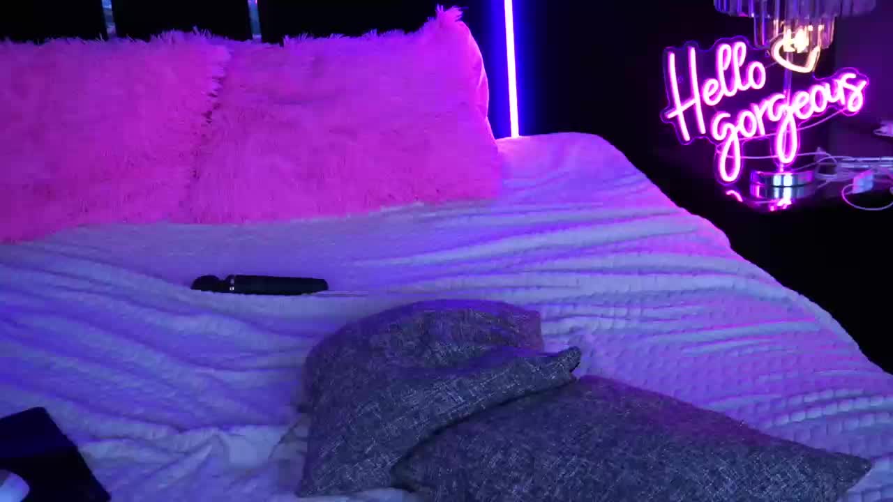 MysticGrace Live Sex December 17, 2025