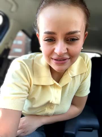 AngelinaTeller Live Sex December 17, 2025