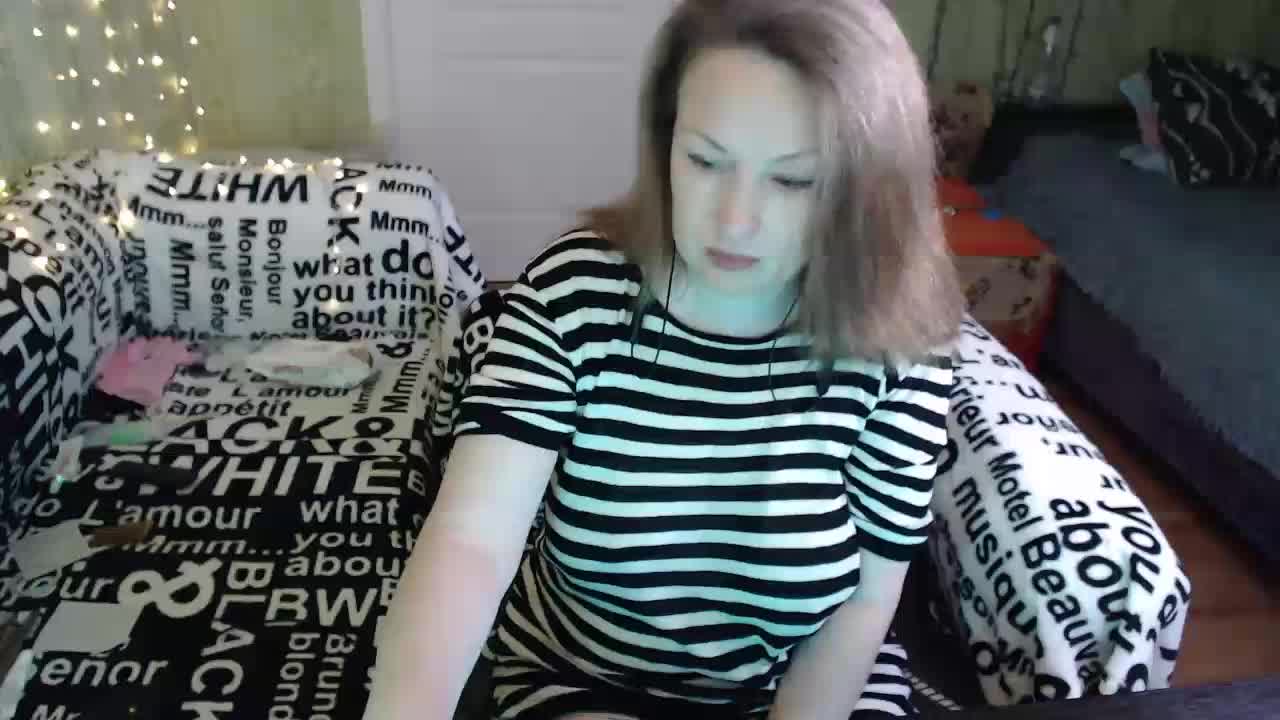 MeganIris Live Sex December 18, 2025