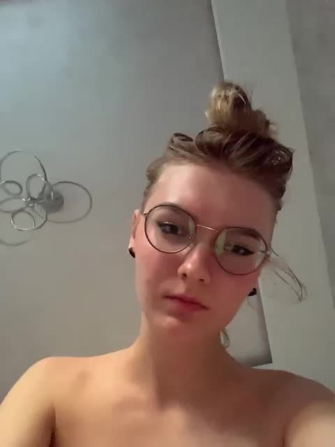 -Nezukoo- Live Sex December 18, 2025