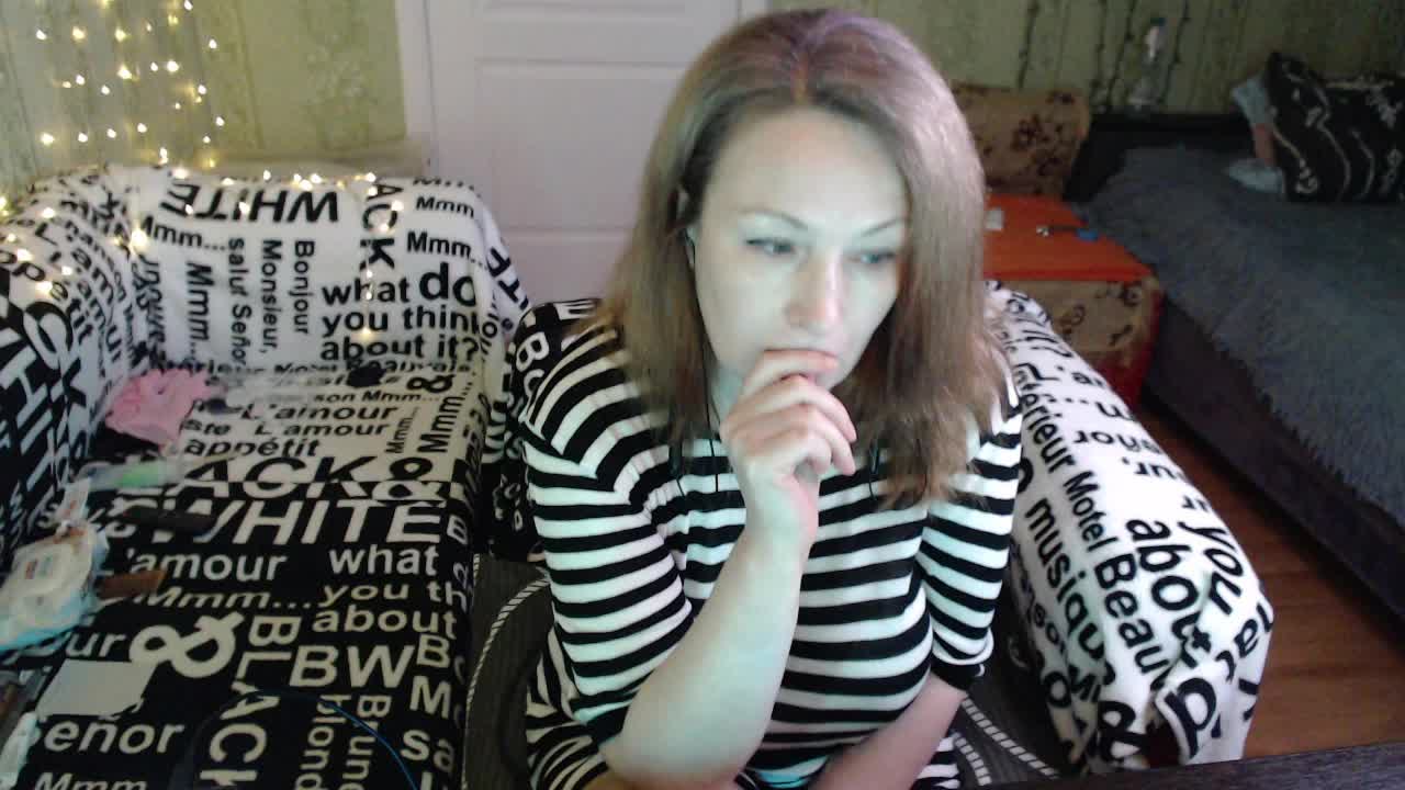 MeganIris Live Sex December 18, 2025